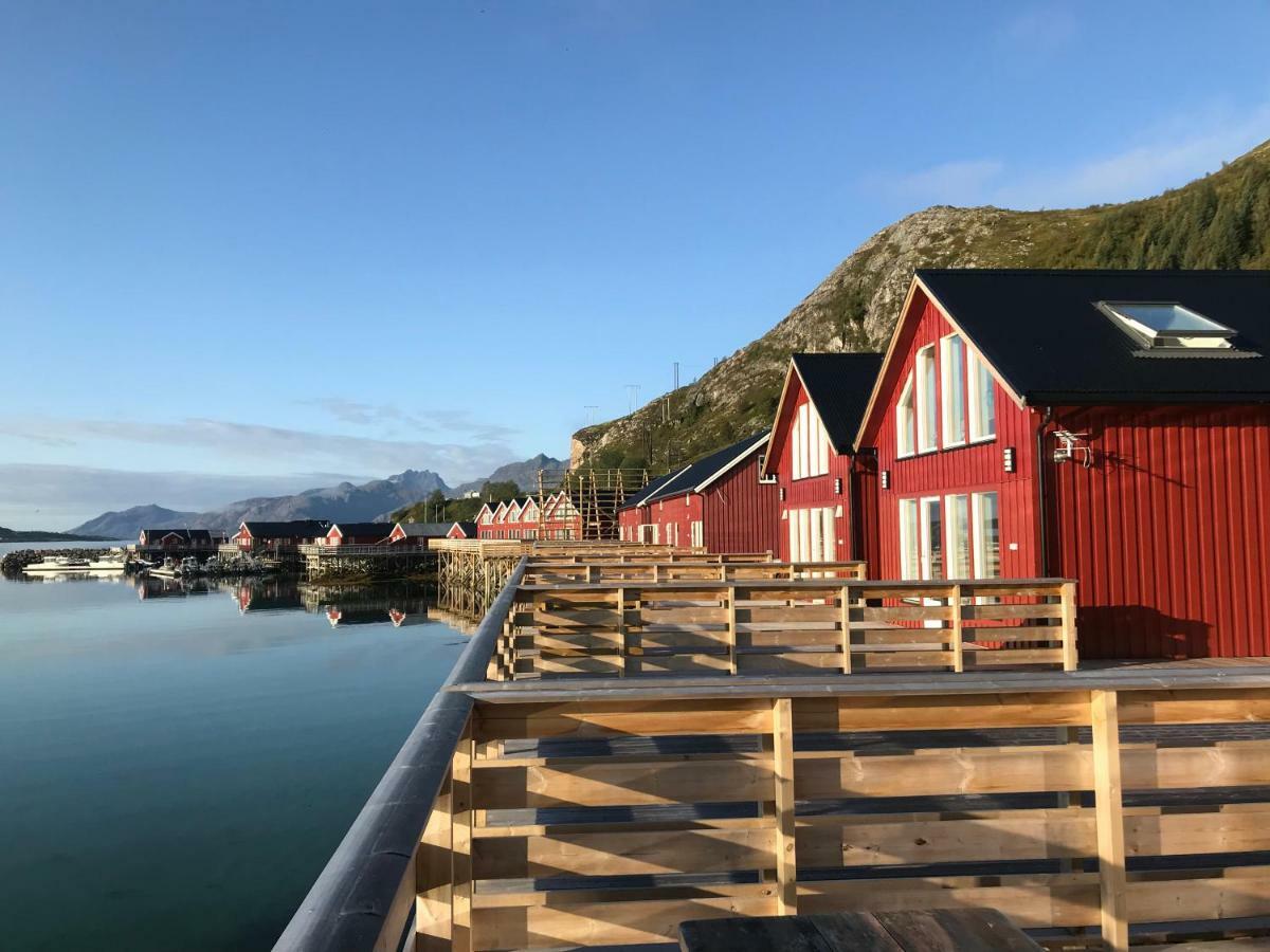 Luxurious Cabin By The Waterfront Лекнес Экстерьер фото